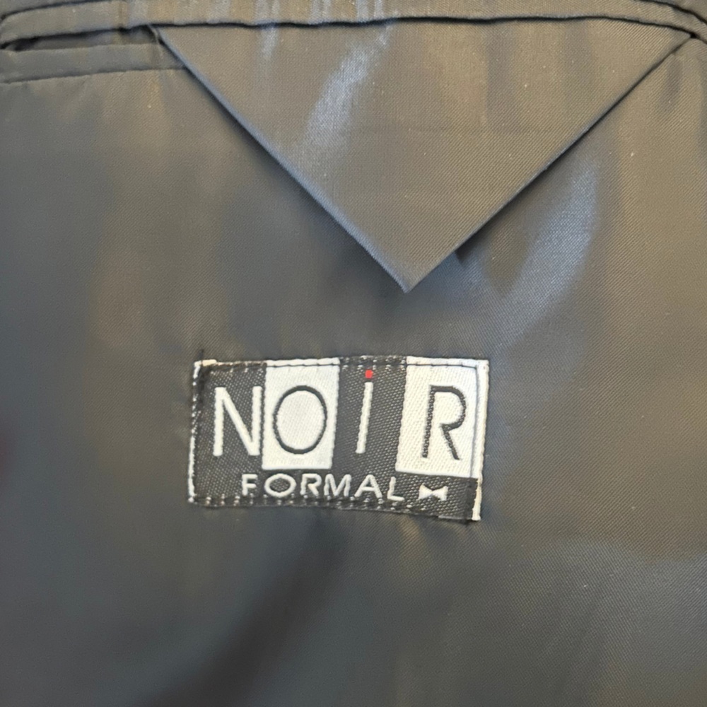NOIR Black Tuxedo Jacket & Vest Set – Formal Holiday, Gala, Wedding Ready Suit - Picture 4 of 12